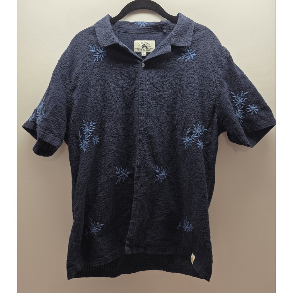 Free Planet  Men's Short Sleeve Shirt Large Blue Embroidered